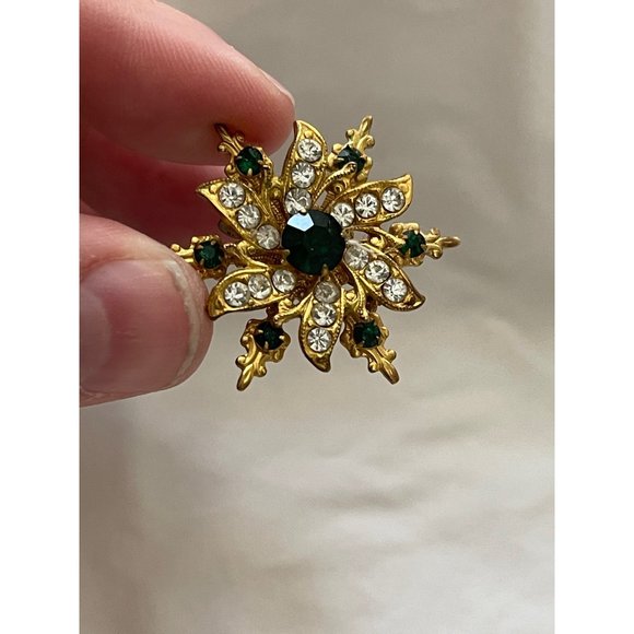 Vintage Green / Clear Rhinestone Gold Tone Snowflake/Floral Brooch - Picture 5 of 10